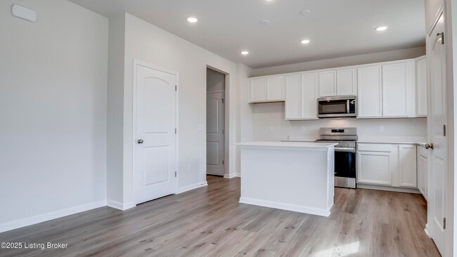 Building Photo - 1850 Washington Blvd