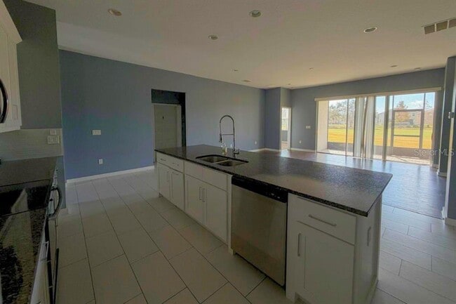 Building Photo - 2702 Scarborough Ct