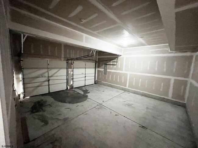 Building Photo - 62 Chancellor Park Dr