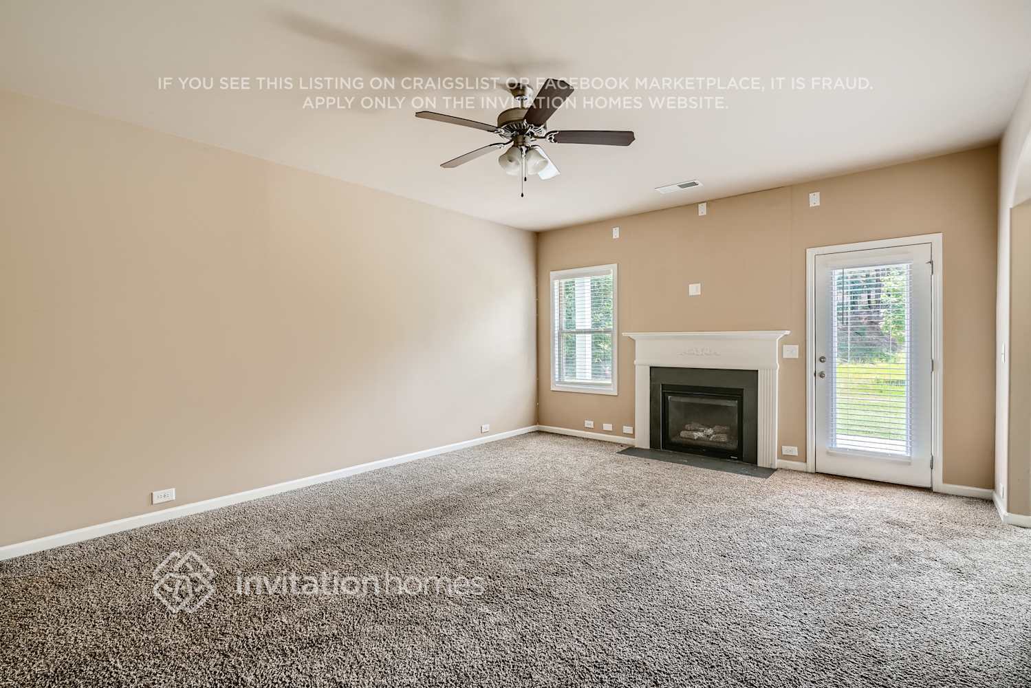 Building Photo - 3928 Lake Manor Way