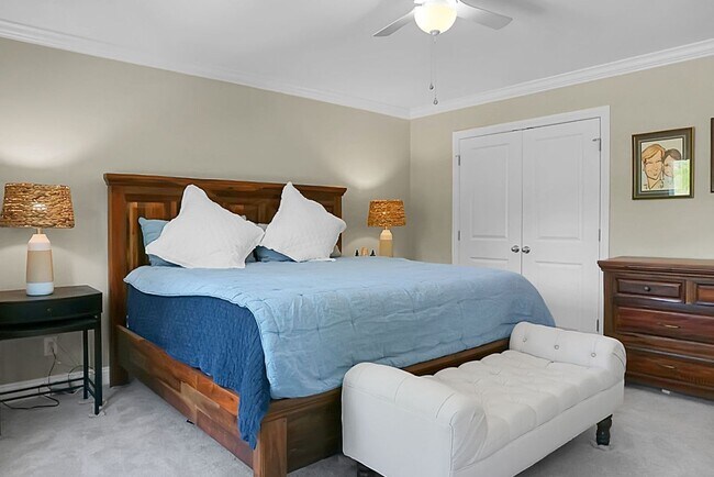 Building Photo - Johns Island 4BR, 2.5 BA Gem: Features Wood Floors, 2-Car Garage, & Community Pool