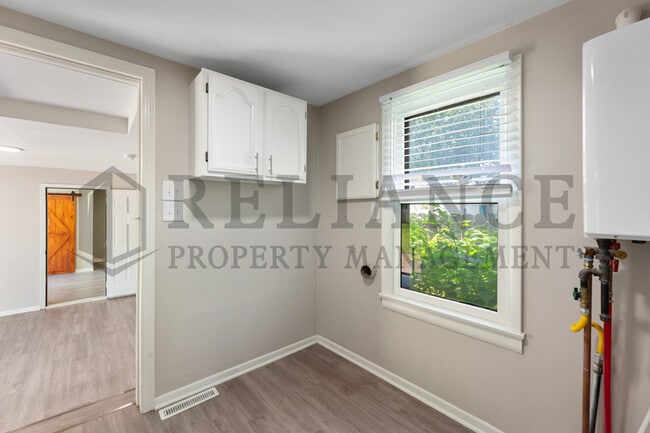 Building Photo - 2223 W Martha St