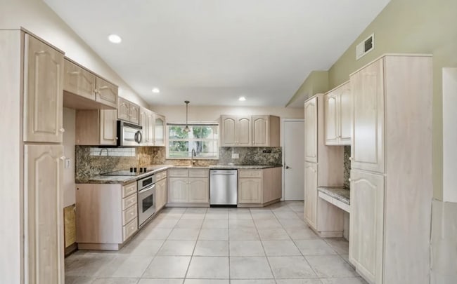 Building Photo - 1504 El Dorado Pkwy W