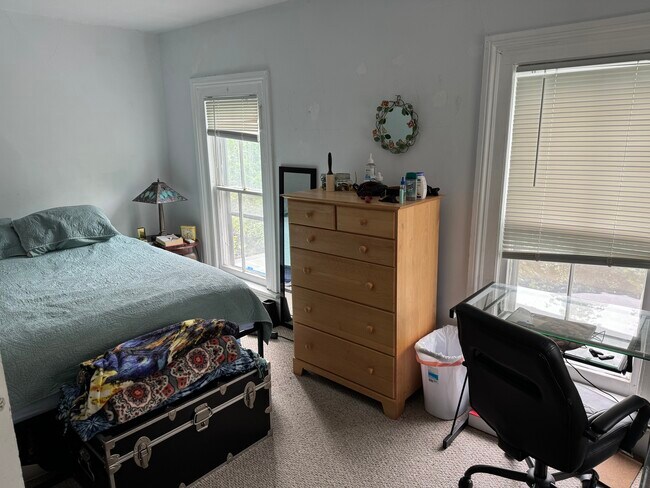 Building Photo - 2 Upton Park