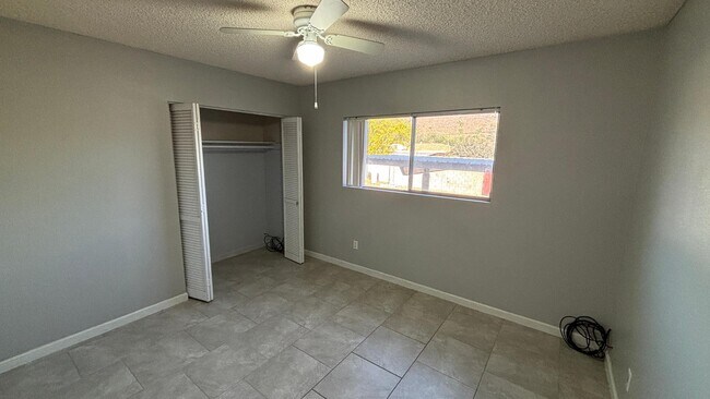 Building Photo - 1130 E Butler Dr