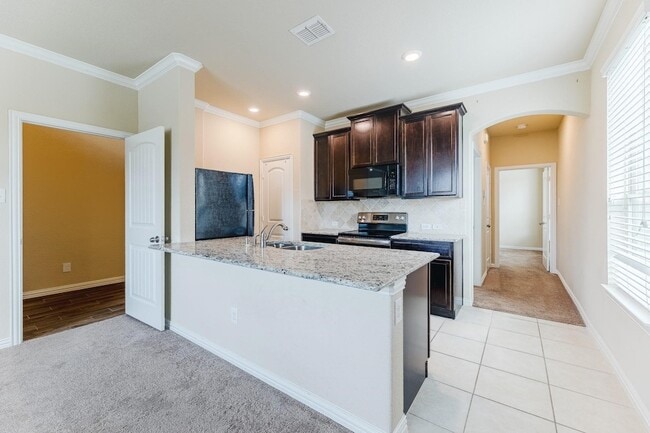 Building Photo - 4713 Lake Cove Way