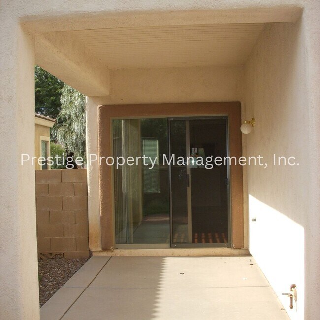 Building Photo - 346 E Calle Puente Lindo