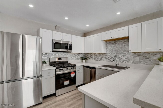 Building Photo - 612 Buttonwood Ln