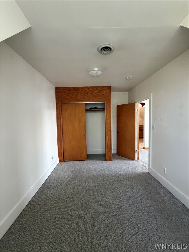 Building Photo - 1005 Elmwood Ave