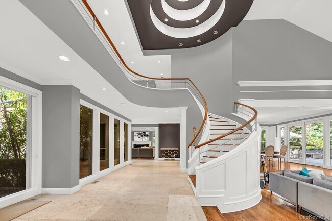 Building Photo - 5 Coachman's Ct