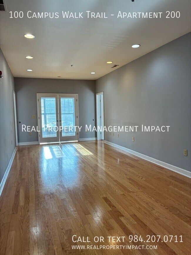 Building Photo - 100 Campus Walk Trl