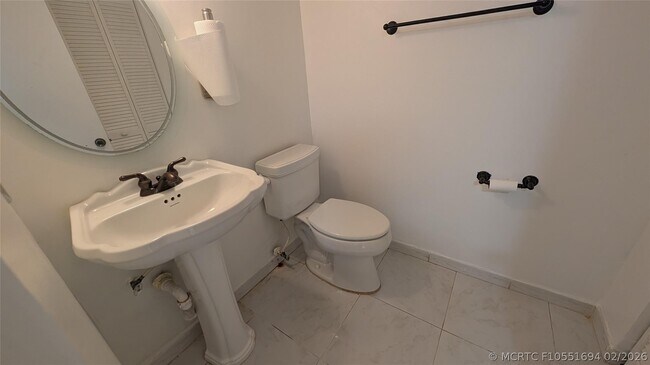 Building Photo - 2372 NW 39th Ave