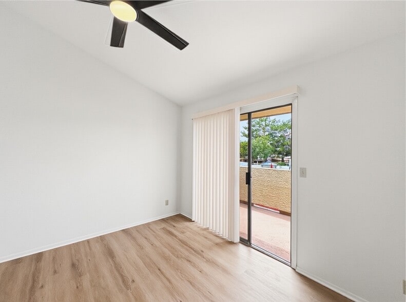 Building Photo - 2020 W Union Hills Dr