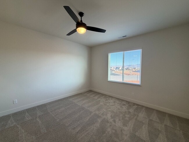 Building Photo - BRAND NEW TOWNHOME FOR RENT BY CRIMSON CLIFFS!