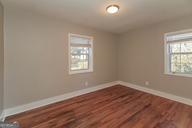 Building Photo - 2450 Judson Ave
