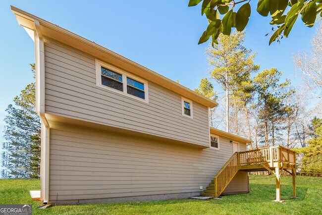 Building Photo - 3894 Daylily Way