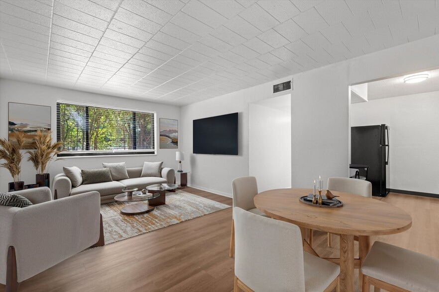 Primary Photo - Edgewood Court Apartments