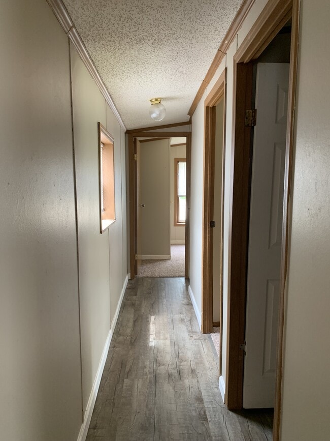 Building Photo - 122 Zackary St