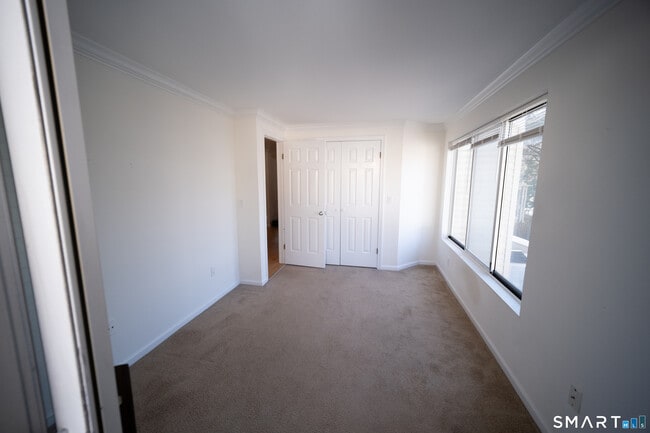 Building Photo - 3236 Madison Ave