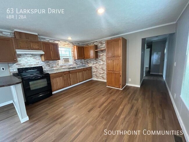 Primary Photo - 63 Larkspur Dr