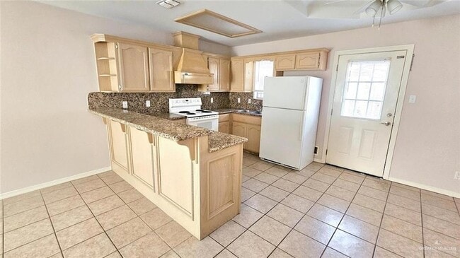 Building Photo - 621 S Pebble Creek