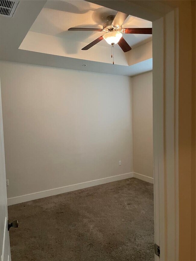 Building Photo - 2212 Creekside Ln