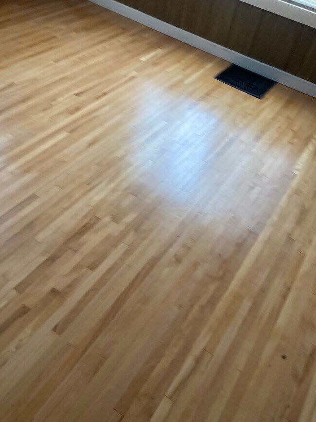 Building Photo - Nedrow remodeled 2 Bed ranch