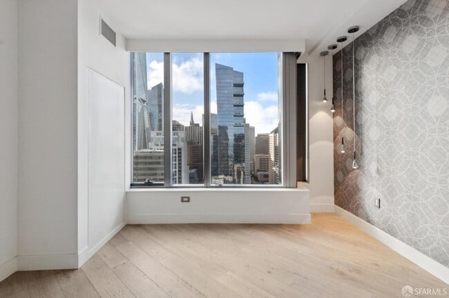 Building Photo - 201 Folsom St