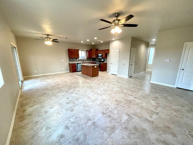 Building Photo - 2022 Construction 3 Bedroom Home in Southe...