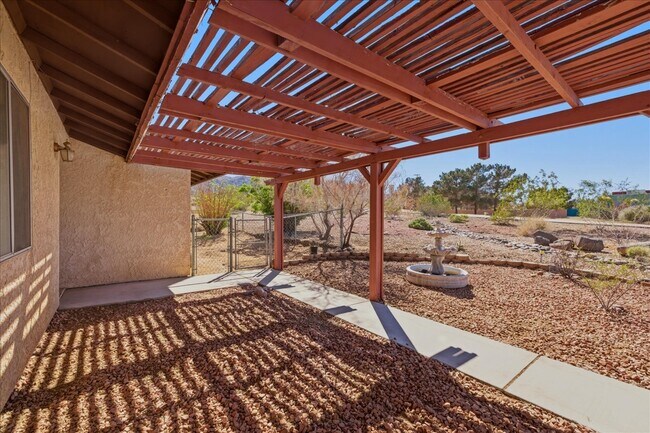 Building Photo - 7273 Sunny Vista Rd