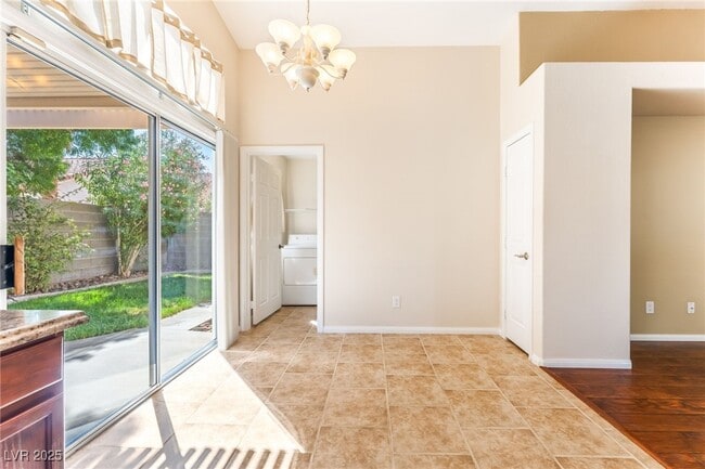 Building Photo - 5001 Light Springs Ave