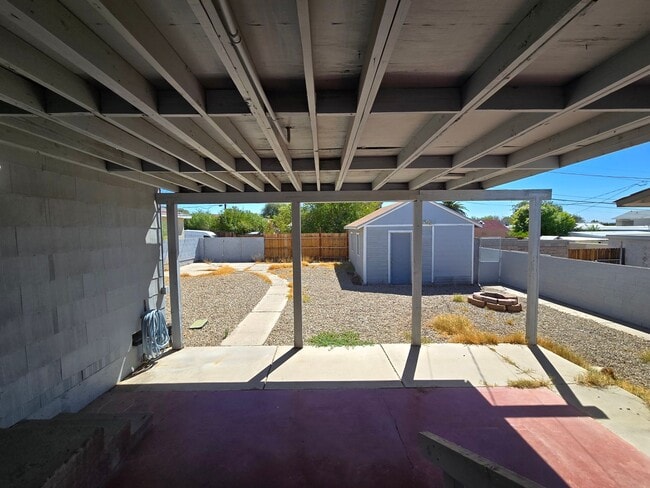 Building Photo - 607 Avenue G