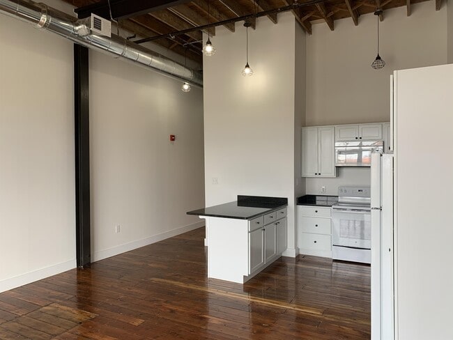 Building Photo - 240 1st St NE