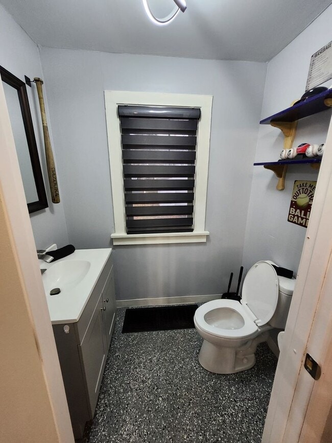 Building Photo - Beautiful Cleveland Heights Home – Prime Location