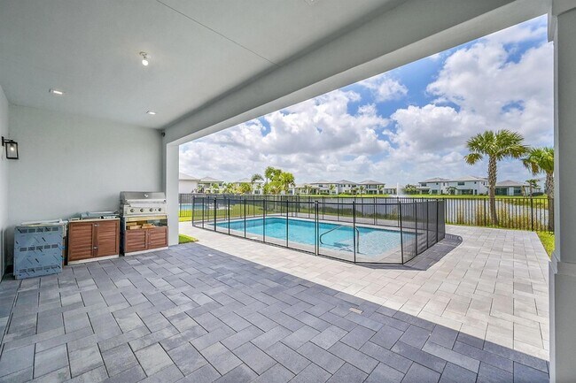 Building Photo - 13072 Feathering Wy