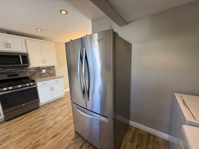 Building Photo - 4038 Argyle Dr