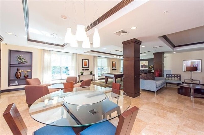 Building Photo - 2421 NE 65th St