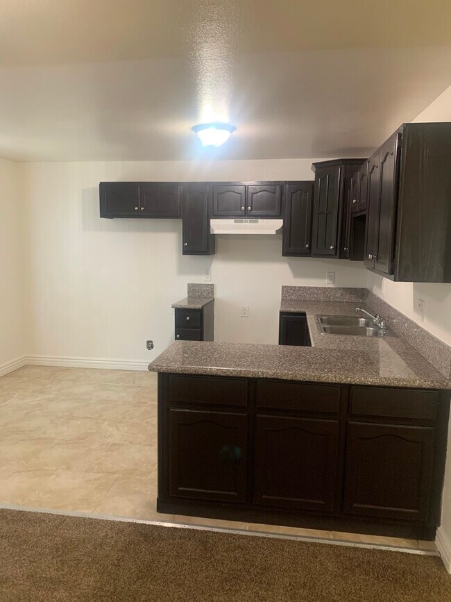 Building Photo - 124 E 108th St