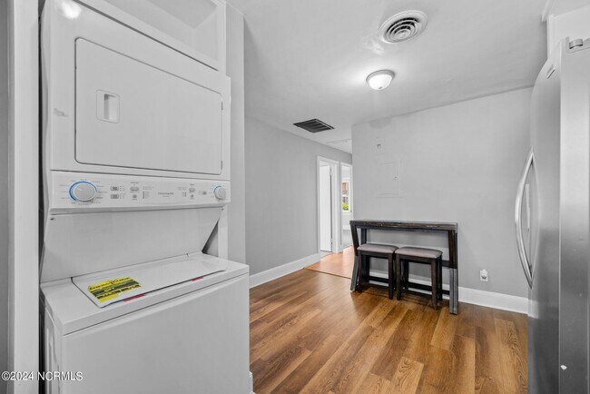 Building Photo - 1309 Willow St