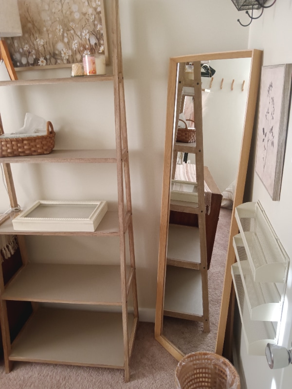 Building Photo - 255 Rowe Ave