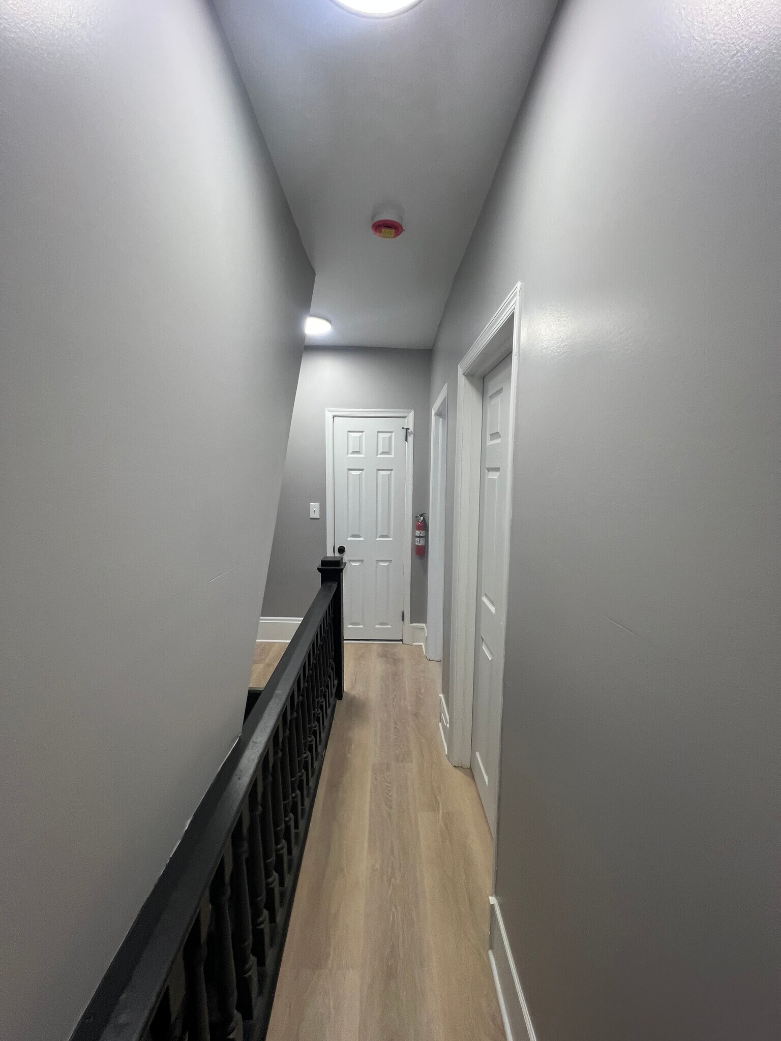 Building Photo - 1018 W 8th St