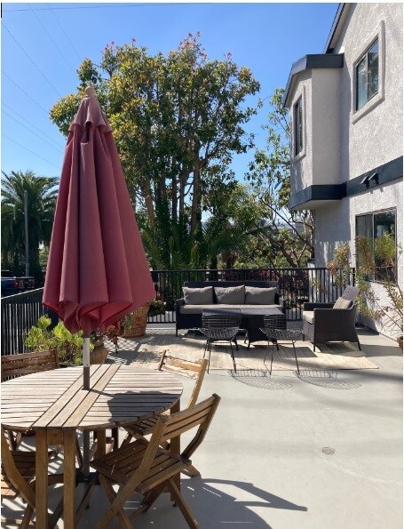 Shared Patio - 1802 20th St