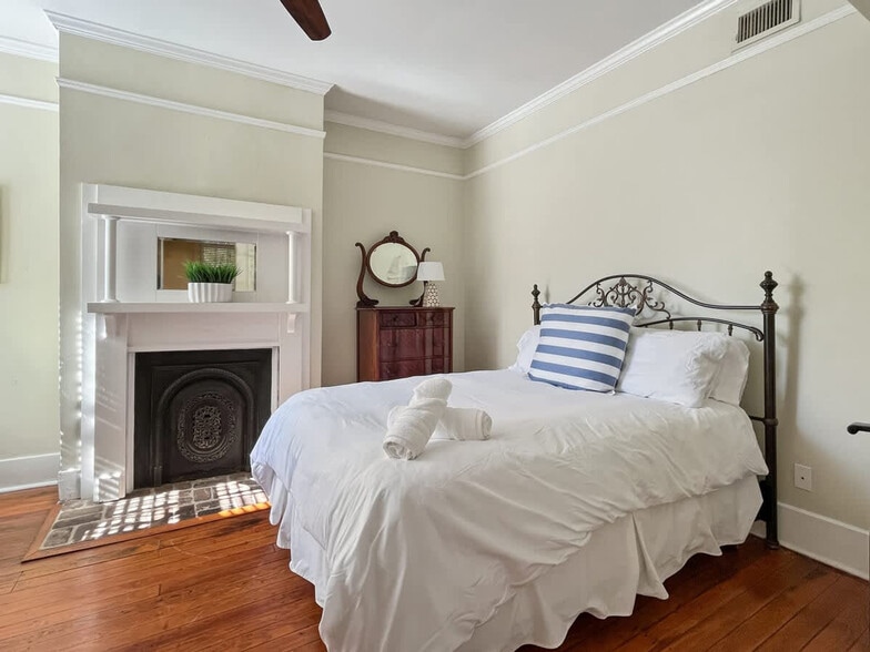 Building Photo - 209 W Bolton St