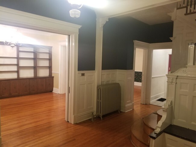 Building Photo - 4314 Lindell Blvd