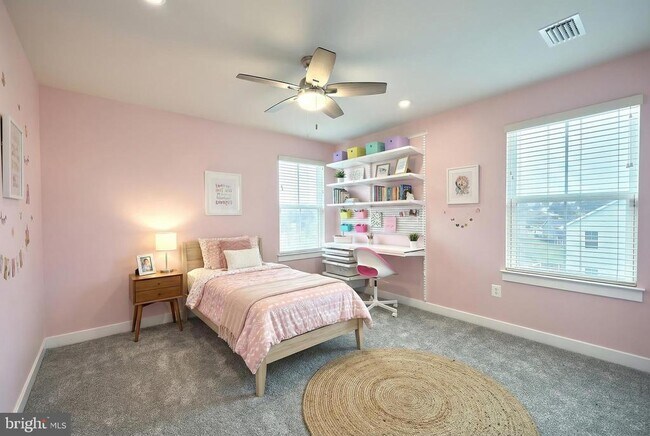 Building Photo - 12 Ervin Dr