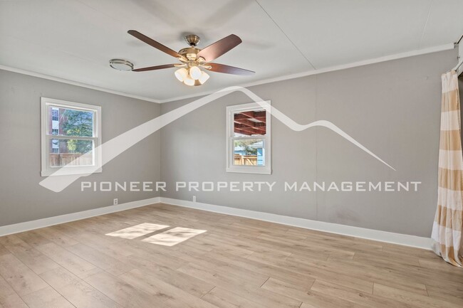 Building Photo - Updated 3-Bedroom Home with Solar, Worksho...