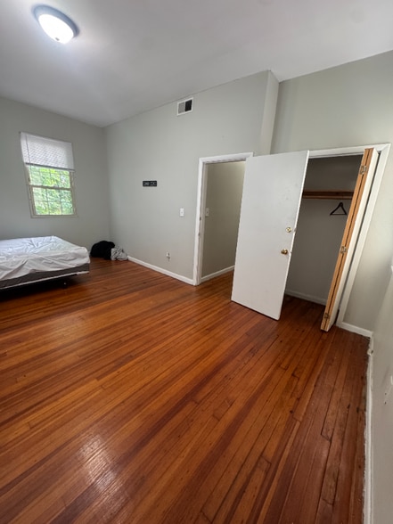 Building Photo - 3701 Greenmount Ave