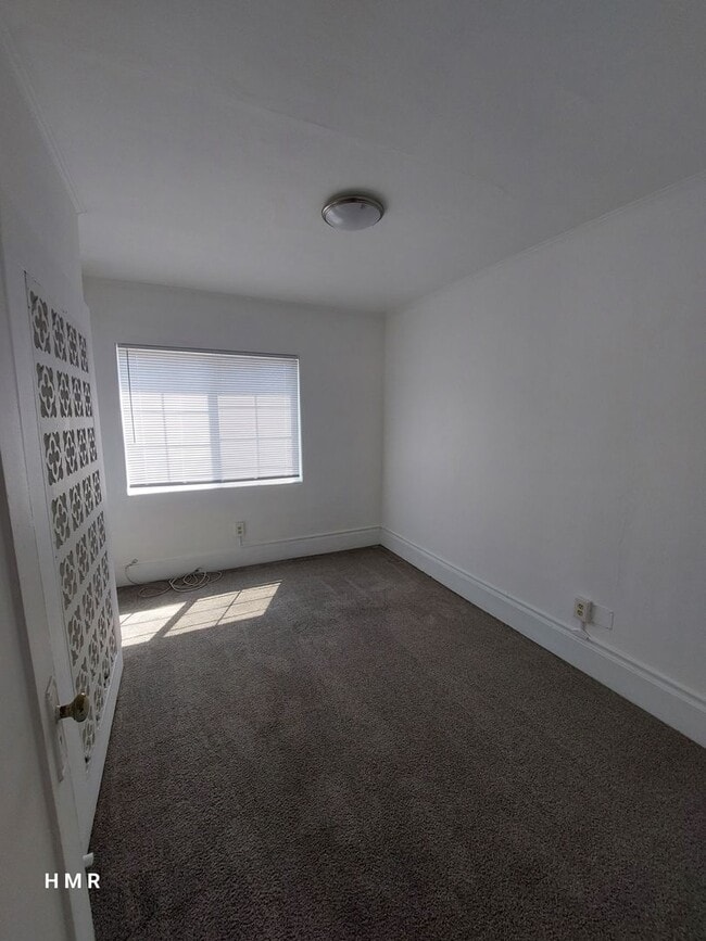 Building Photo - 4604 Durfee Ave