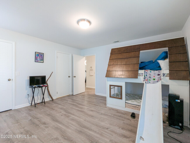 Building Photo - 2171 Derringer Cir S