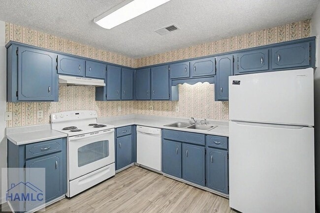 Building Photo - 342 Sheila Dr